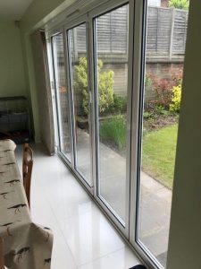 scraping bifolding doors in barnet london locksmith repair