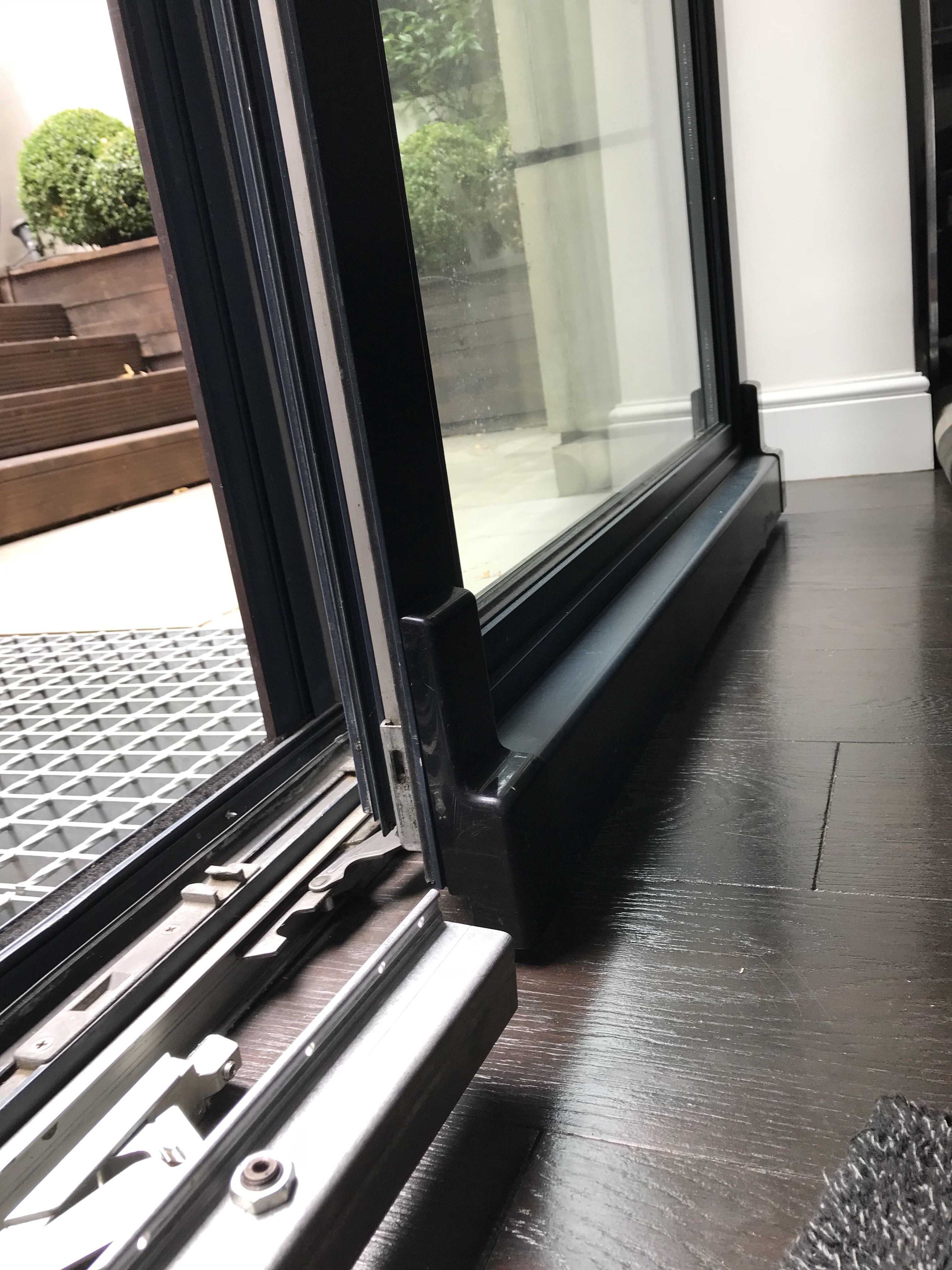 Replacing runners on tilt and slide door
